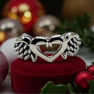 925 Sterling Silver Angel Wings & Heart Ring Womens Size 7 NWT! HOLIDAY GIFT!